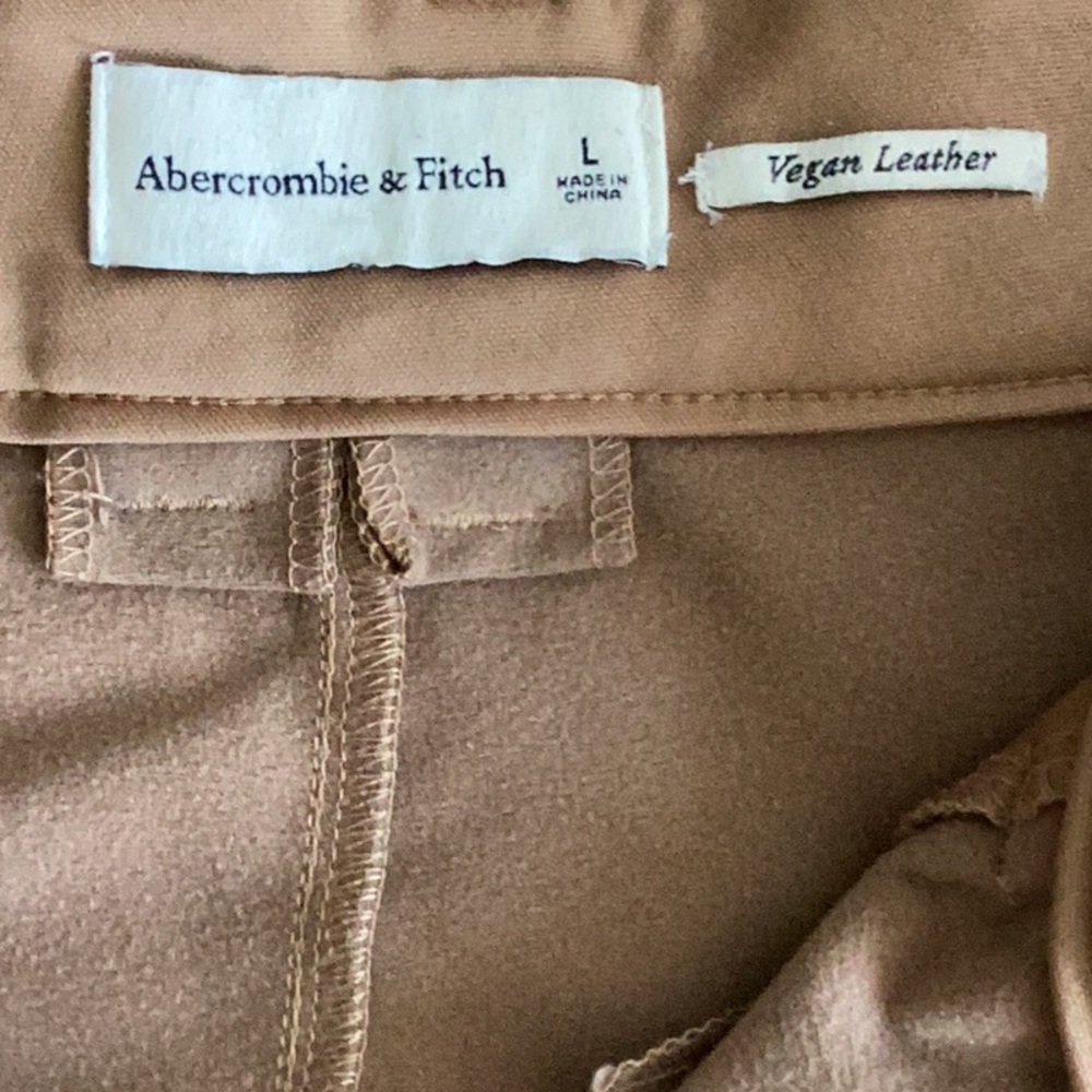Abercrombie & Fitch High Waist Brown Vegan Leather Shorts, Size L - Picture 3 of 6